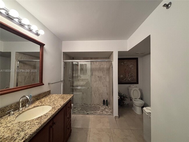 Building Photo - 3600 Mystic Pointe Dr