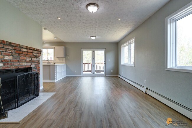 Building Photo - 4701 Grumman St