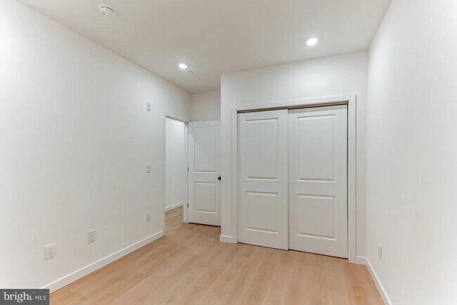 Building Photo - 6116 E Wister St