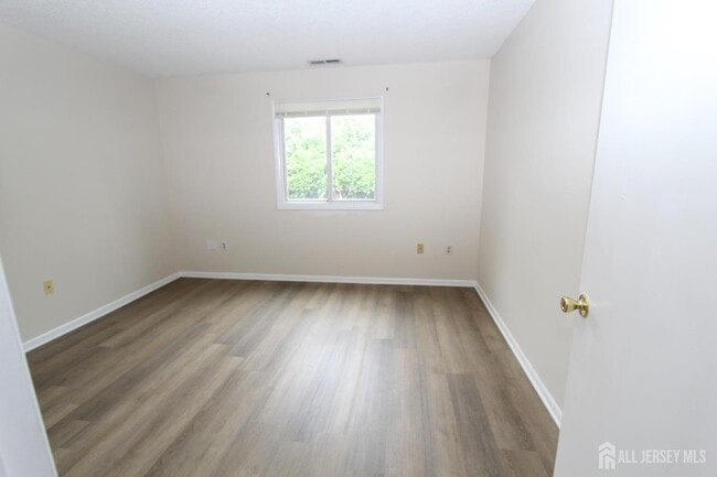 Building Photo - 4707 Ravens Crest Dr