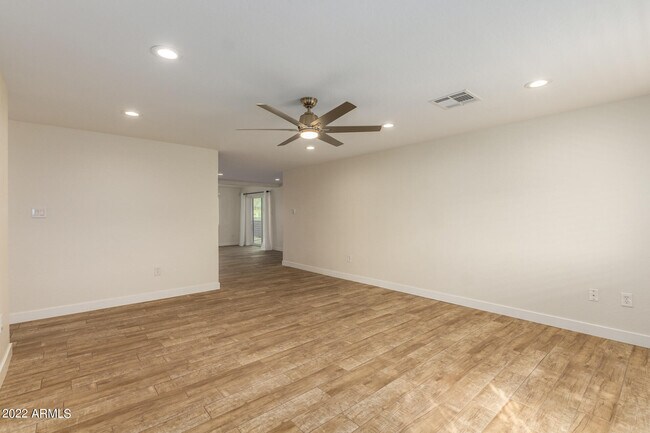 Building Photo - 13838 N 37th Way