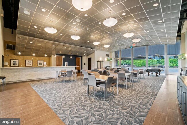 Building Photo - 14855 Potomac Branch Dr