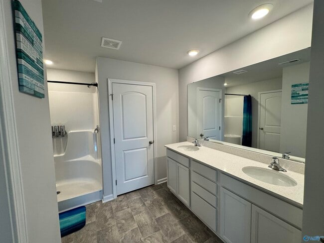 Building Photo - 183 Tobin Ln