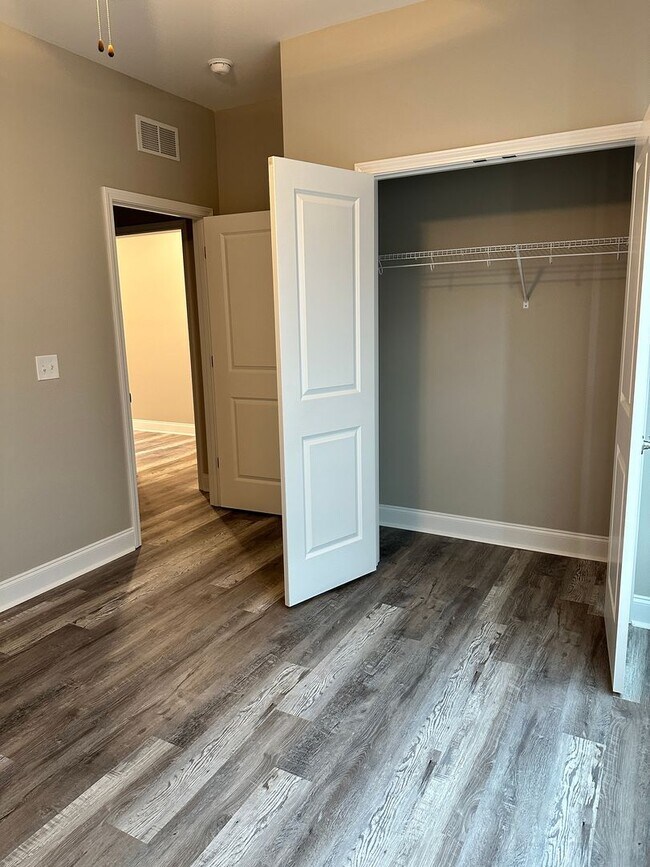 Building Photo - 2760 Cedrus Ave