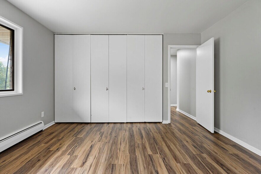 Building Photo - 5006 Whitcomb Dr