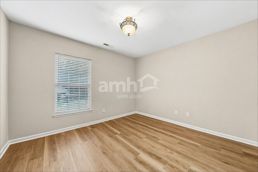Building Photo - 5145 Torrey Ln