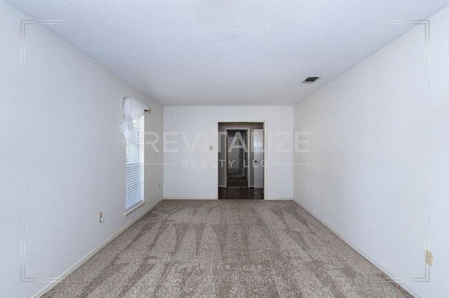 Building Photo - Charming 3 Bed 2 Ba Home Close to Saraland