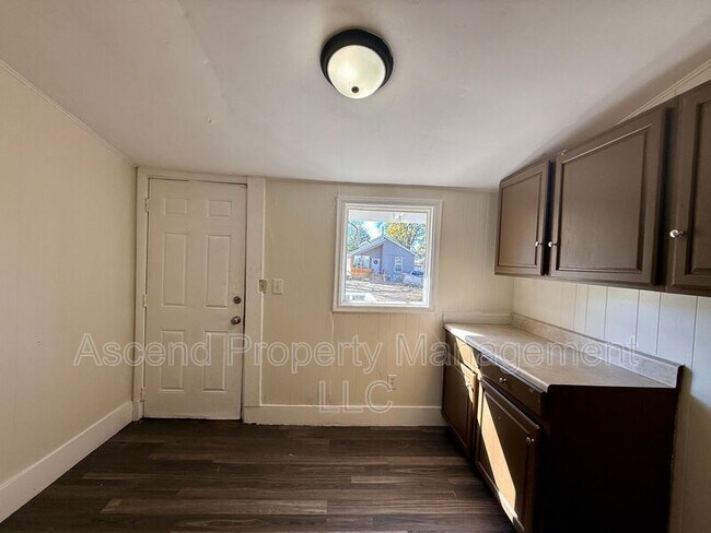 Building Photo - 2810 E 46th St