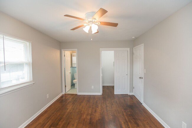 Building Photo - 9275 Hickory St