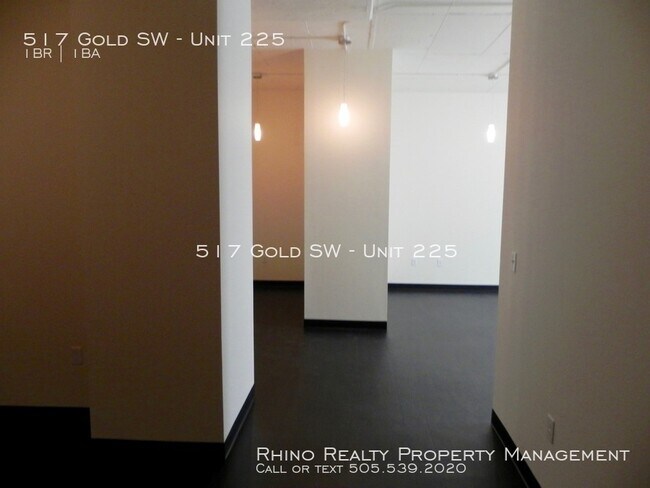 Building Photo - 517 Gold Ave SW