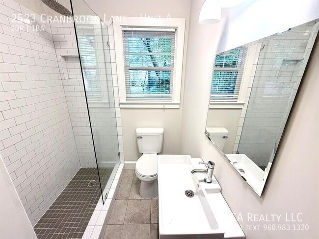 Building Photo - 2523 Cranbrook Ln