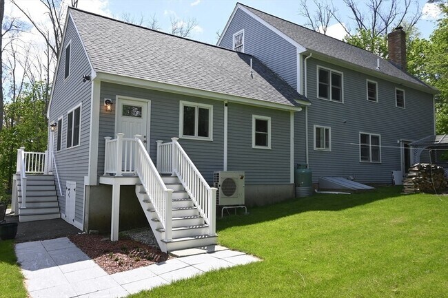 Building Photo - 241 Argilla Rd