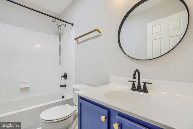 Building Photo - 8 Katurah Ln