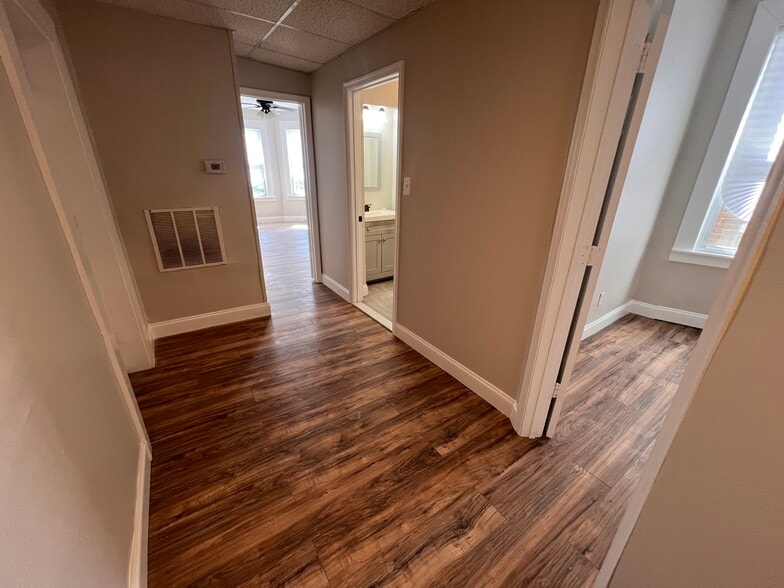 Hallway - 4608 York Rd