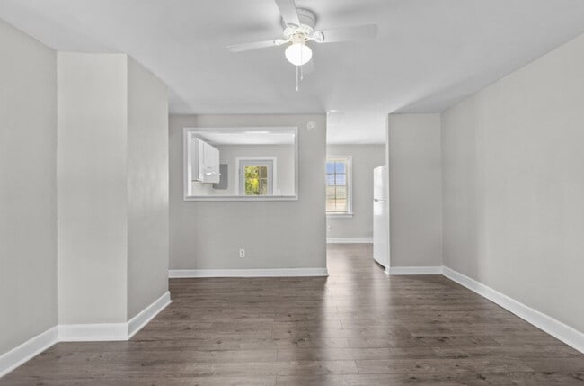 Primary Photo - 2101 Montclair Dr