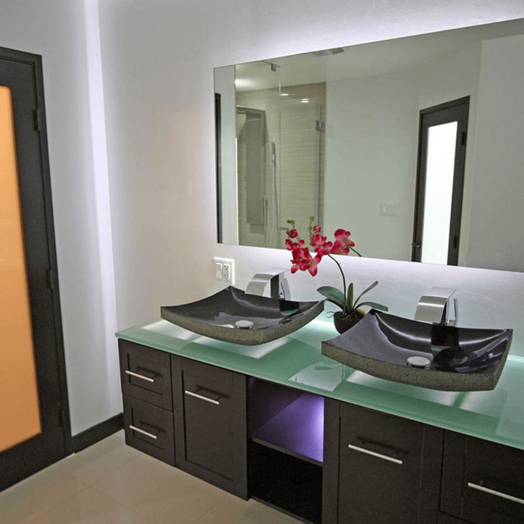 Building Photo - Live in the 90210! Stunning Modern Newly Renovated 2 Bedroom plus bonus room home in Beverly Hills!