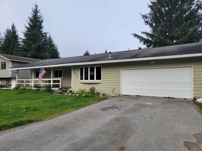 Building Photo - Pet-Friendly Rental with Fenced Yard & Bon...