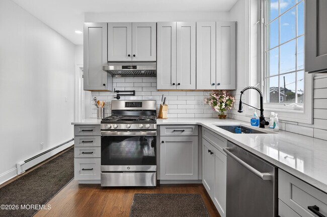 Building Photo - 20 Woodland Ave