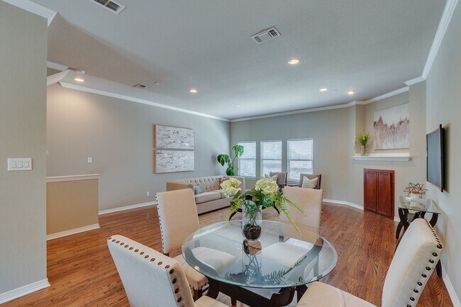 Building Photo - Miyama Cantey Townhomes 2816