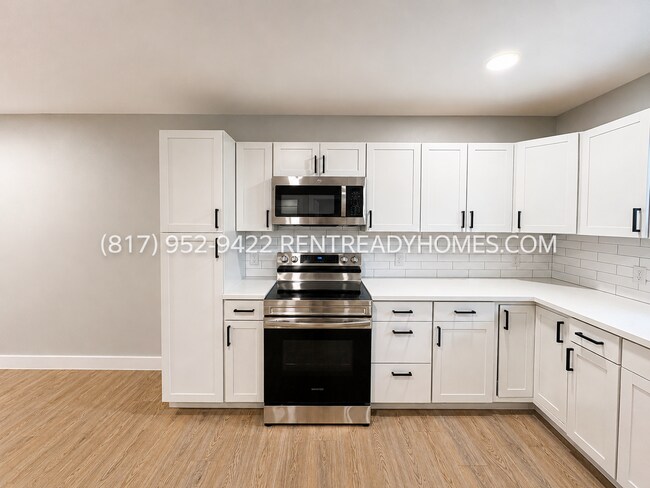 Building Photo - 4919 Dickens Rd
