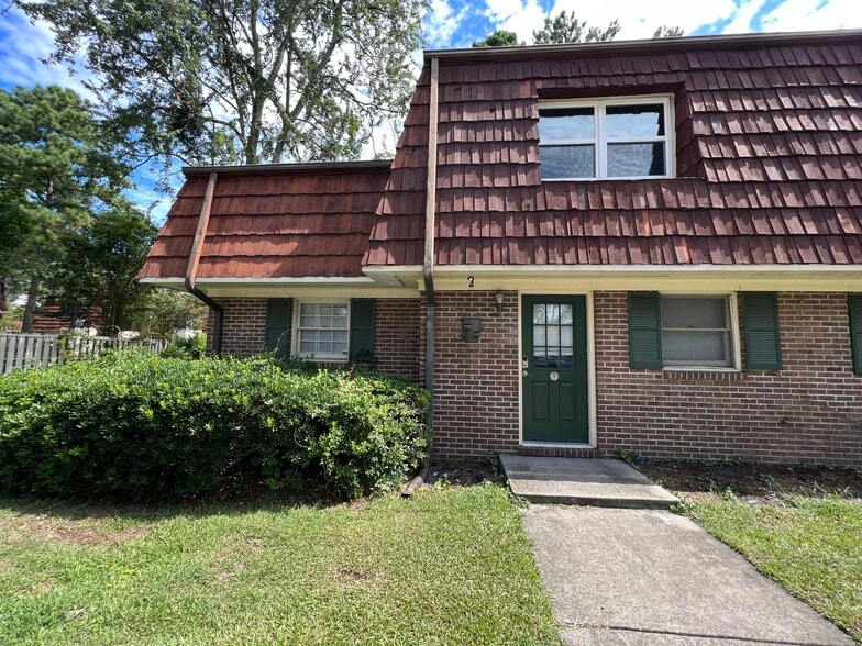 Front door - 1025 Carolina Rd