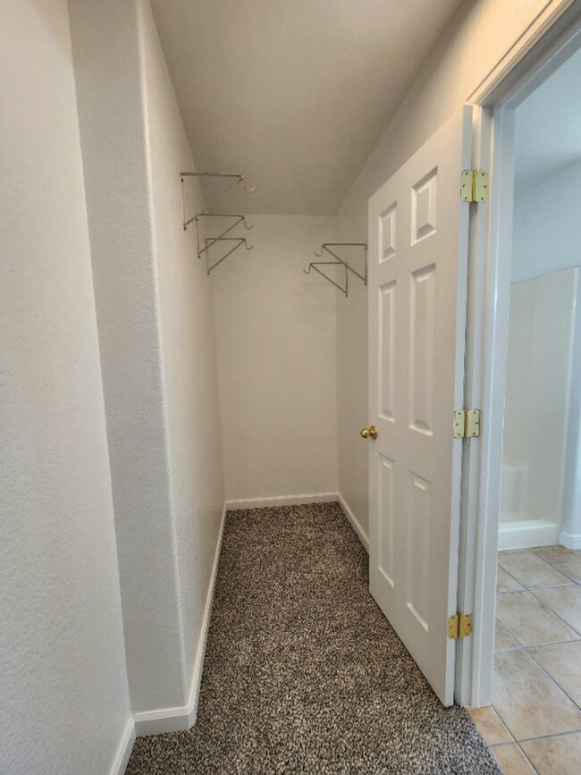 Building Photo - 2202 Cowhand Pl