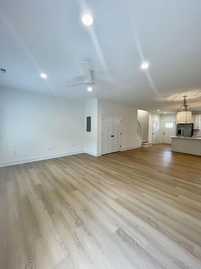 Building Photo - 556 Leesville Rd
