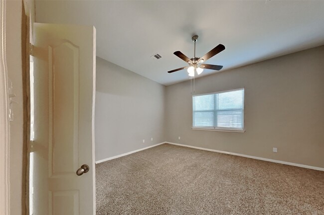 Building Photo - 21510 Duke Alexander Dr