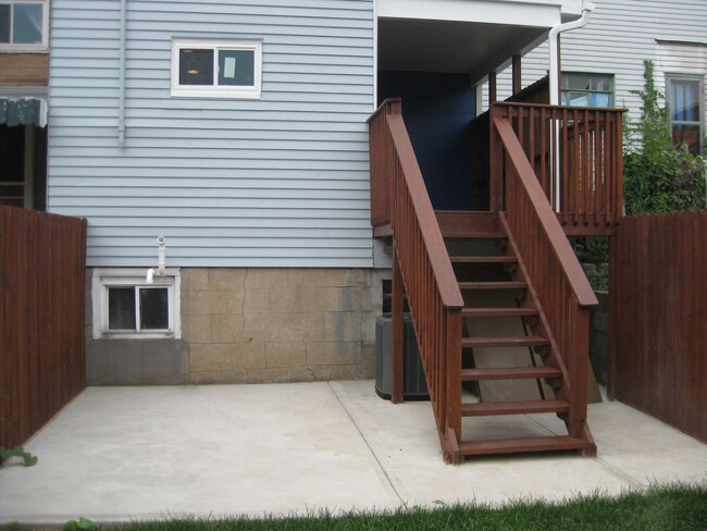 Building Photo - NICE UPDATED HOUSE ON 37TH IN LAWRENCEVILLE