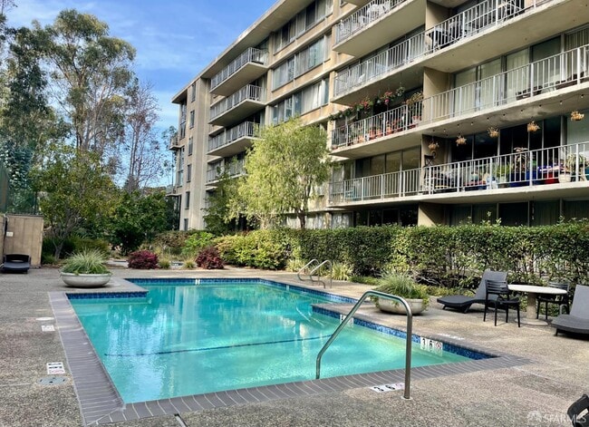 Building Photo - 400 Davey Glen Rd