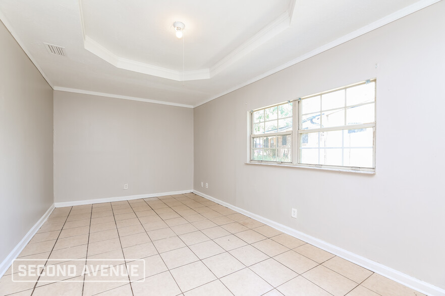 Building Photo - 6801 Blanco Ct