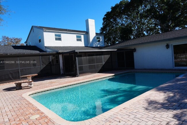 Building Photo - 7601 NW 82nd Terrace