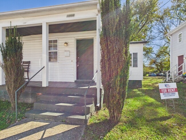 Building Photo - 1206 Rome St