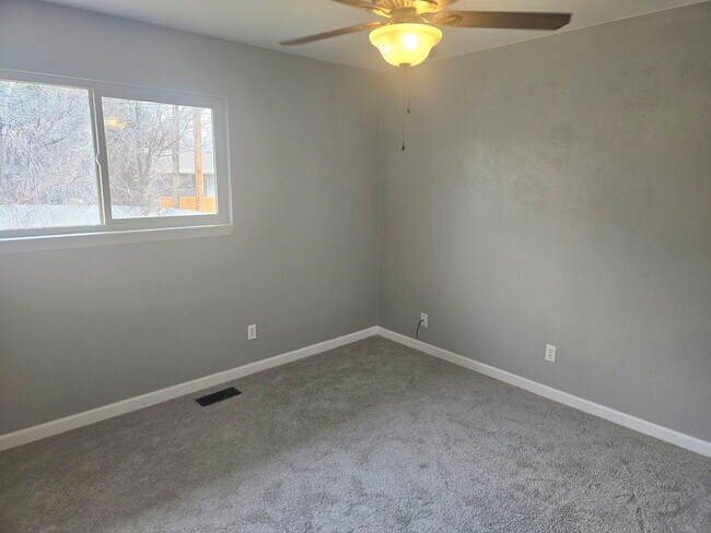 Building Photo - 109 Ely St