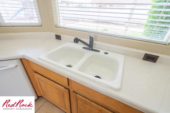 Building Photo - Pet Friendly Santa Clara Home, 6 Month Lease Only