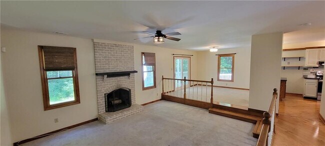 Building Photo - 5210 Fairlake Ln