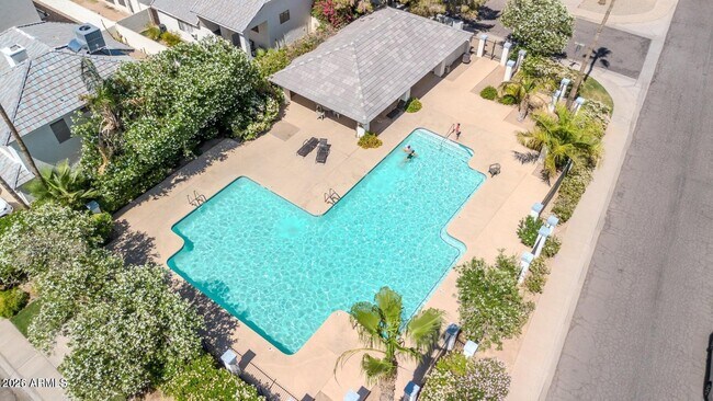 Building Photo - 3424 W Thude Dr