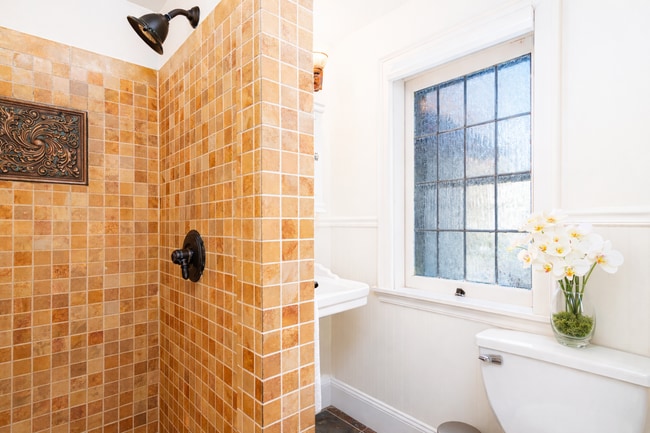 Building Photo - 671 Prospect St