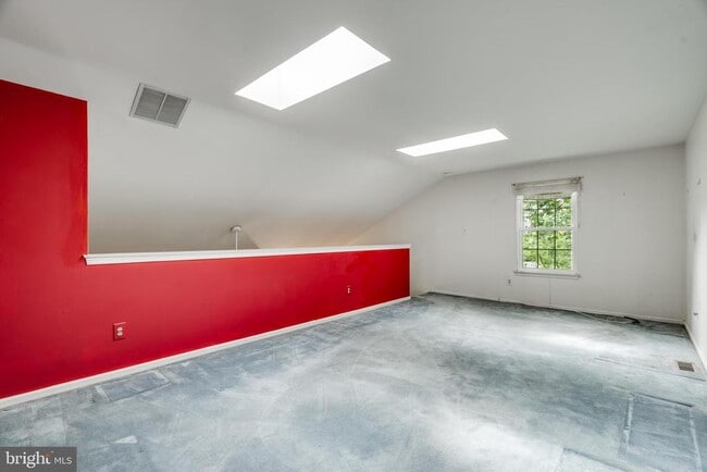 Building Photo - 1602 Hawthorne Ct