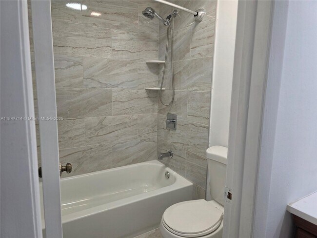 Building Photo - 10629 SW 68th Terrace