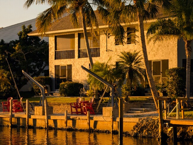 Building Photo - 1334 Chesapeake Ave