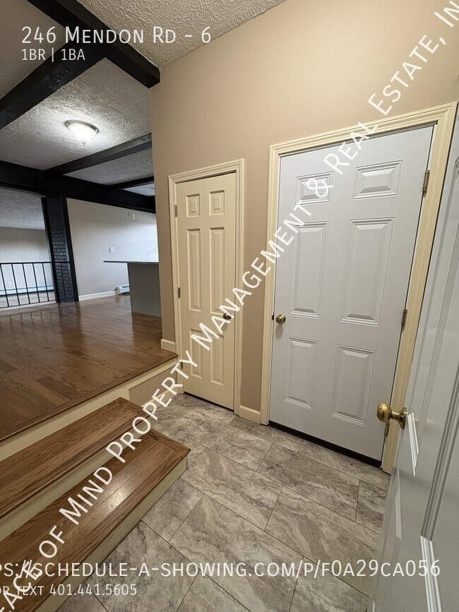 Building Photo - 246 Mendon Rd