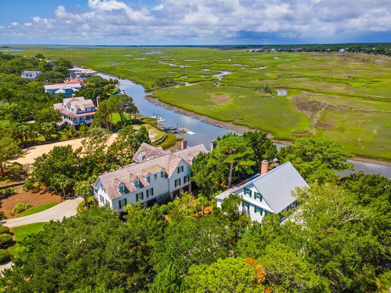Building Photo - 496 Debordieu Blvd