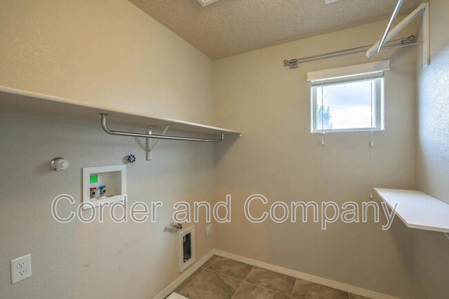Building Photo - 6909 Mete Sol Dr NW