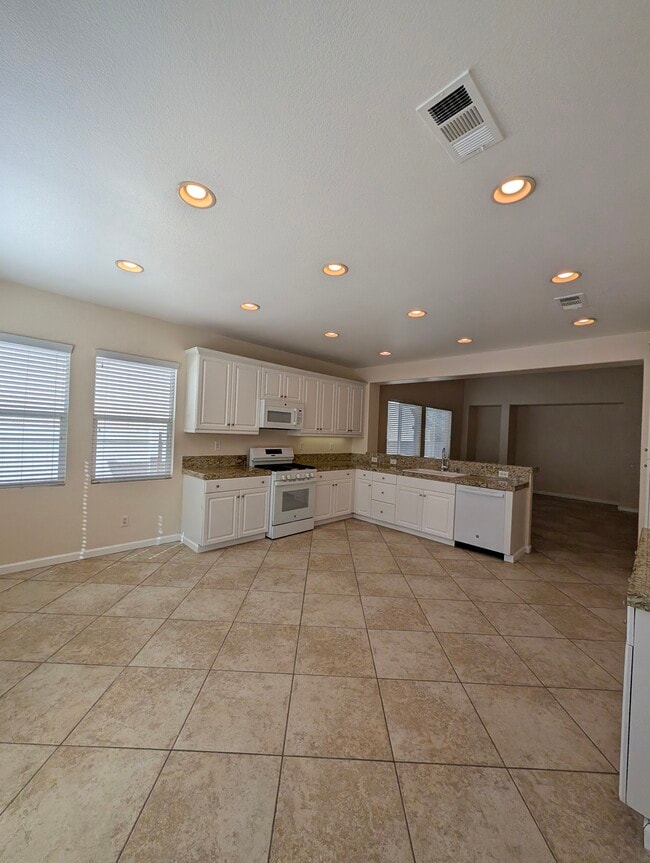 Building Photo - 1468 Burns Ln