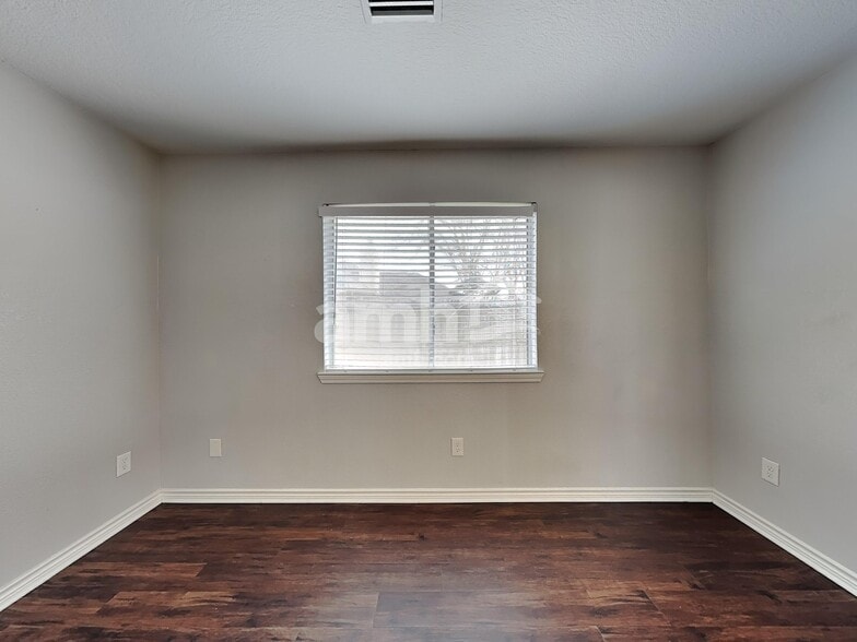 Building Photo - 5010 Chase Mountain Dr