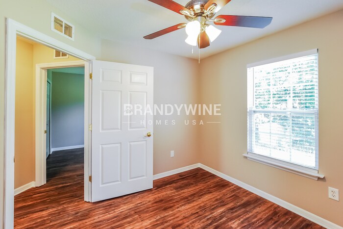 Building Photo - 1571 N Whitney St