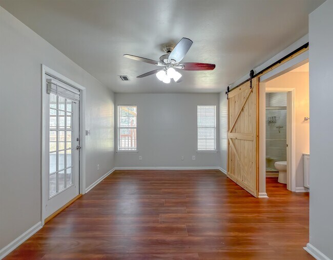 Building Photo - 3122 Pleasant Ct