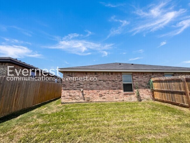 Building Photo - 2316 Duntov Dr