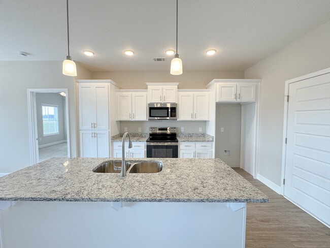 Building Photo - 310 Parkersburg Ln